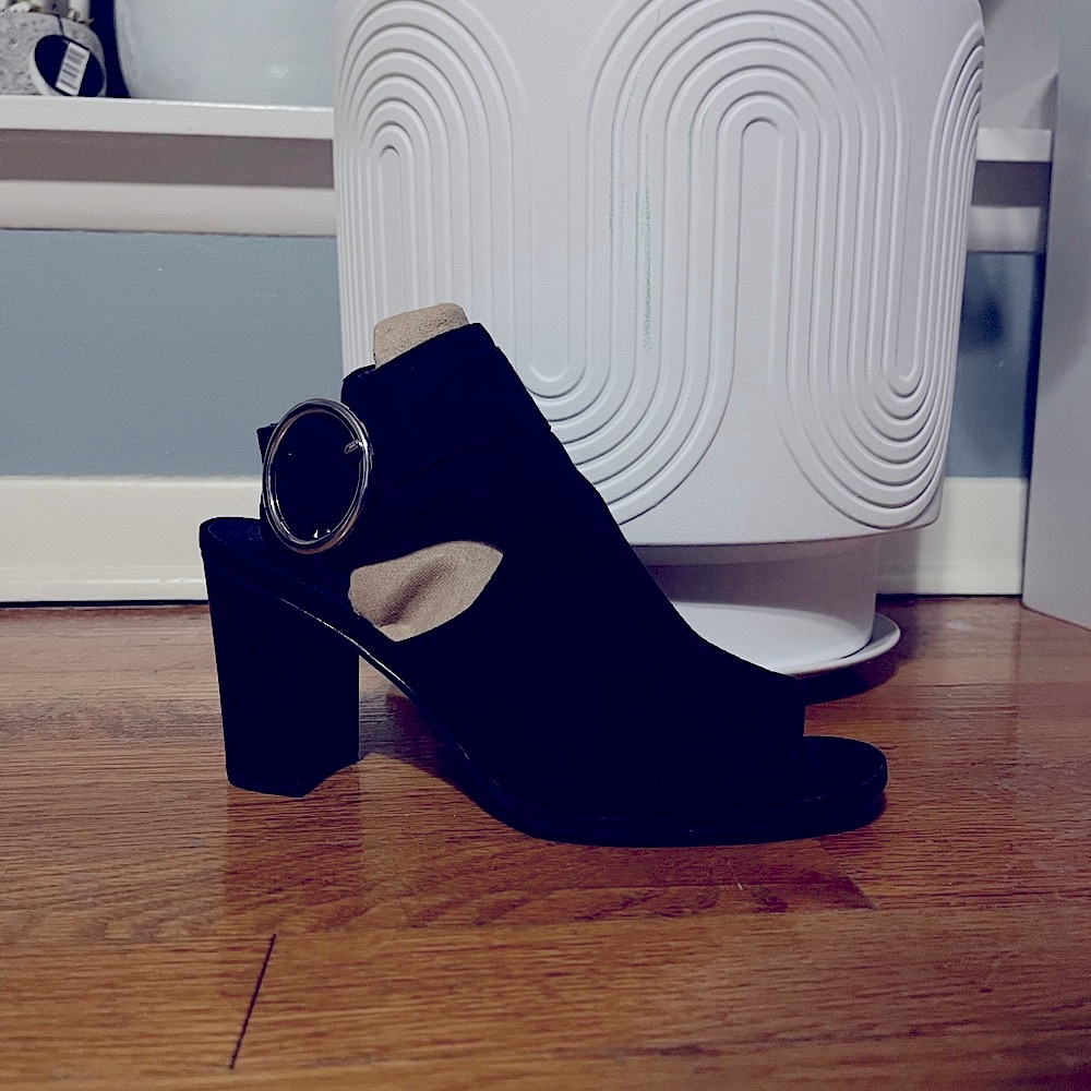 Madden girl , Black Open-Toe Block Heel Sandals